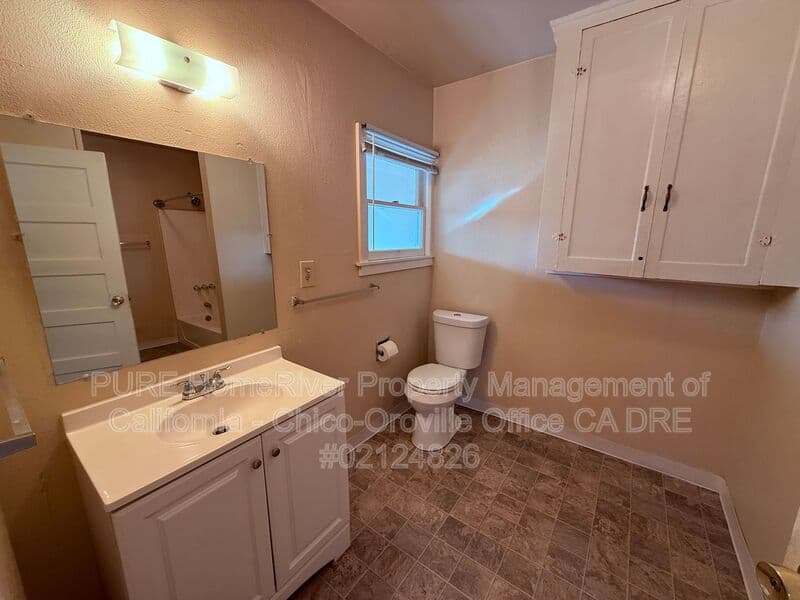 Oroville House: 1532 Bridge St