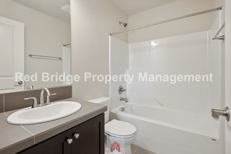 Wilsonville Townhome: 28520 SW Paris Ave