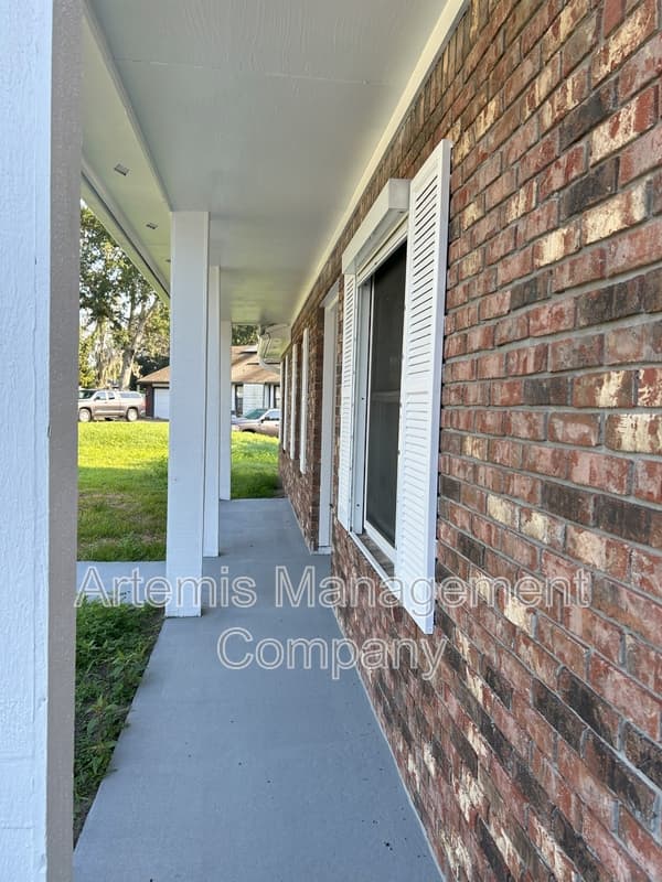 Jacksonville House: 12421 Bears Den Court