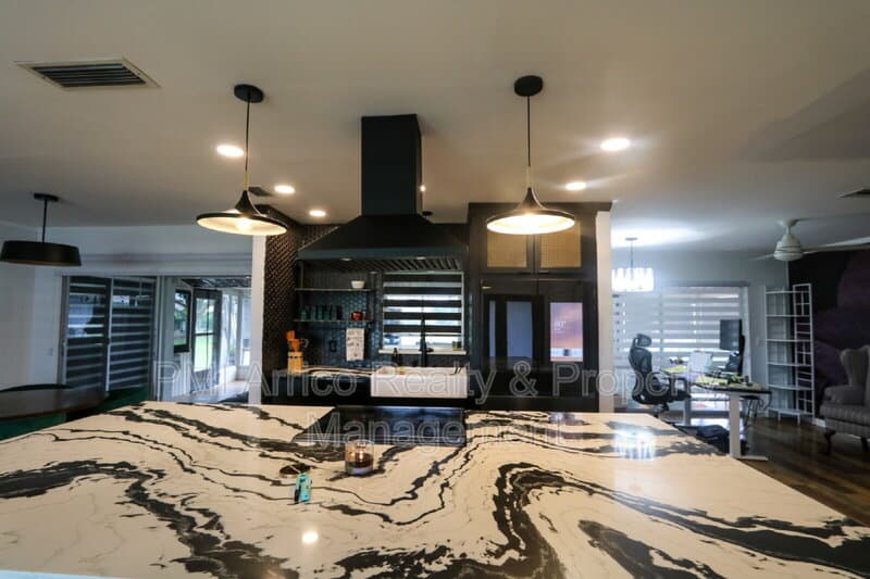 Sun City Center House: 304 Brockfield Drive