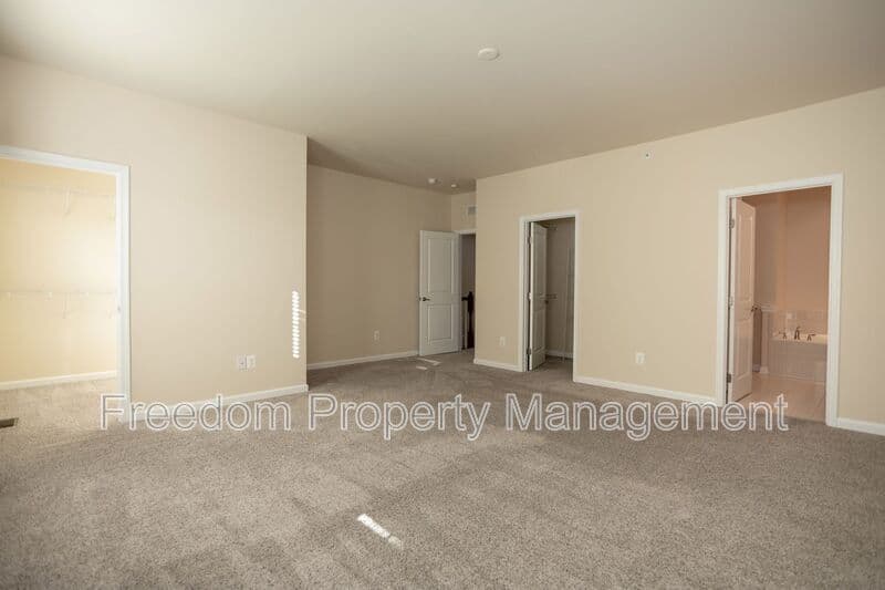 Gainesville Townhome: 7408 Brunson Cir