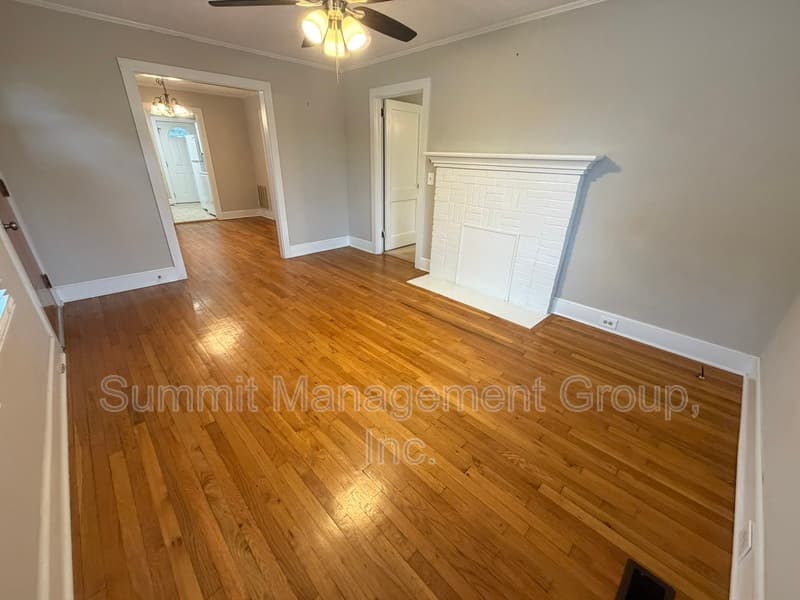 Covington House: 5118 Newton Drive NE