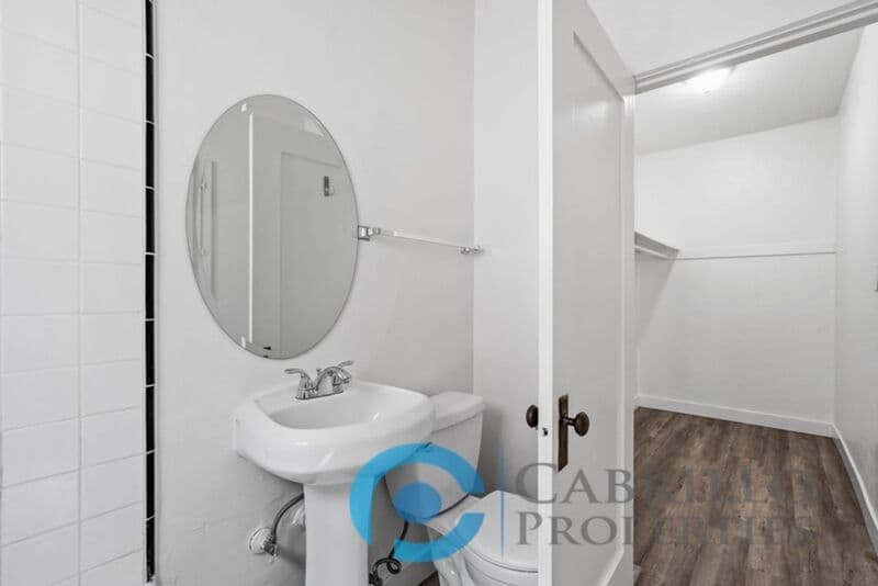 San Diego Condo: 3939 7th Ave