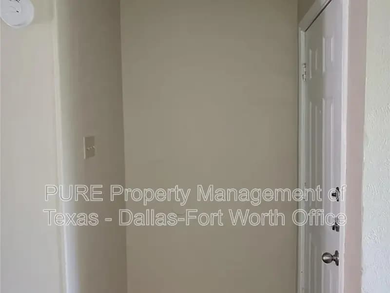 Dallas Apartment: 8005 Rothington Rd