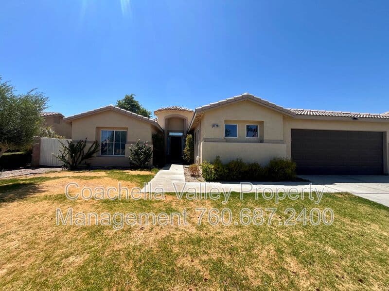 Indio House: 43209 Avenida Isabella
