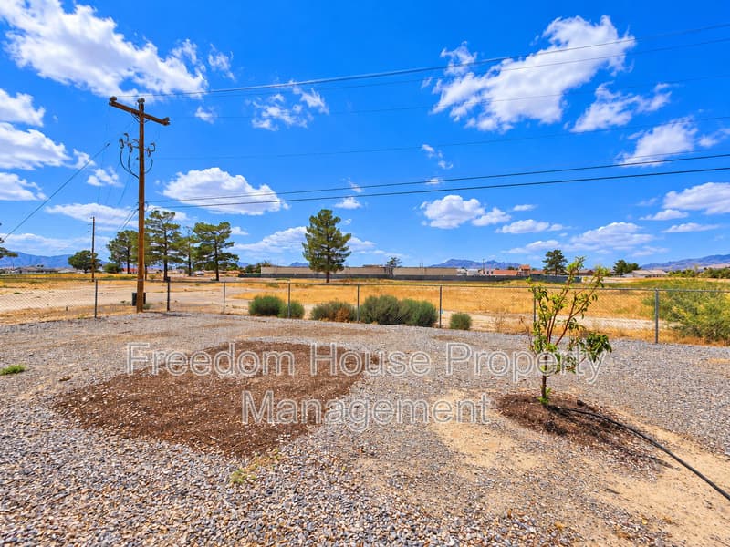Pahrump House: 410 East Bellville Road