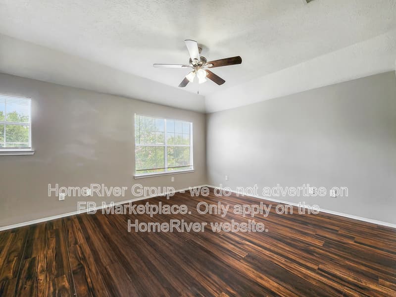 Houston House: 14007 Marners Ct