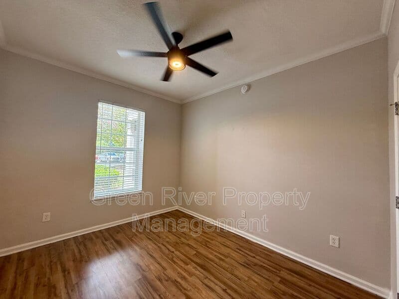 Jacksonville House: 11251 Campfield Drive