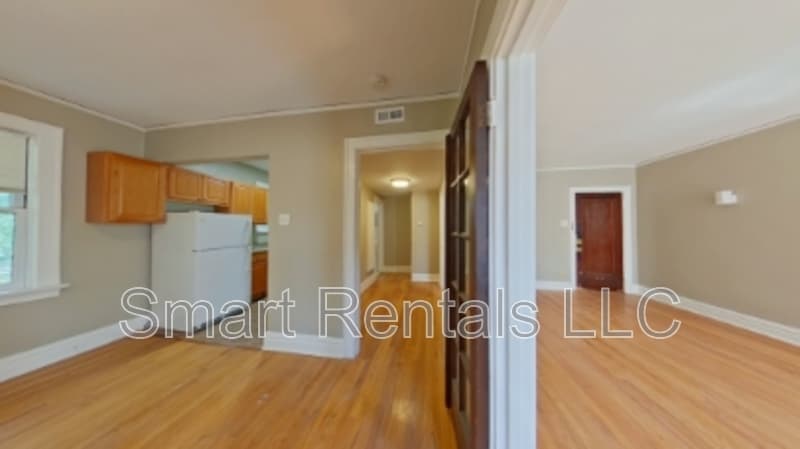 St. Louis Condo: 4277 Chippewa Street - 2