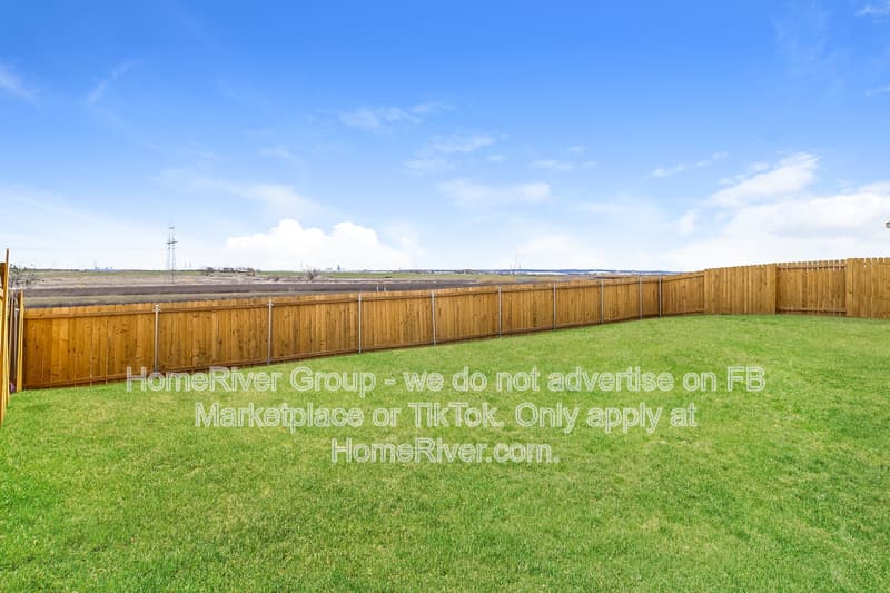 Venus House: 517 Gib Woodall Dr