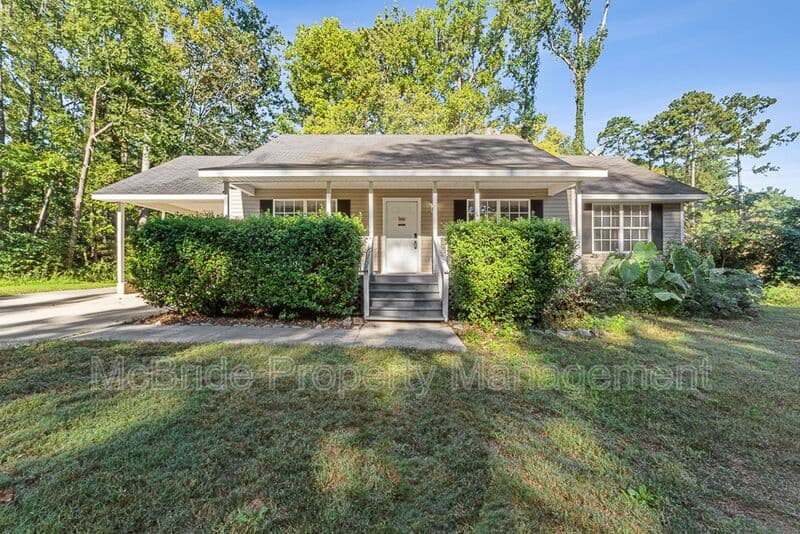 Martinez House: 4331 Roswell Drive