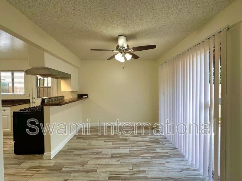 Lomita House: 25530 1/2 Oak St.
