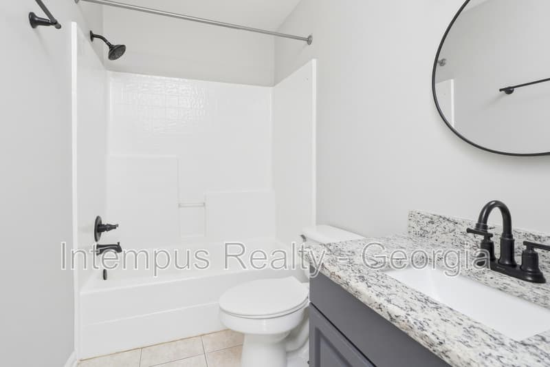 Woodstock House: 4241 Moccasin Trl