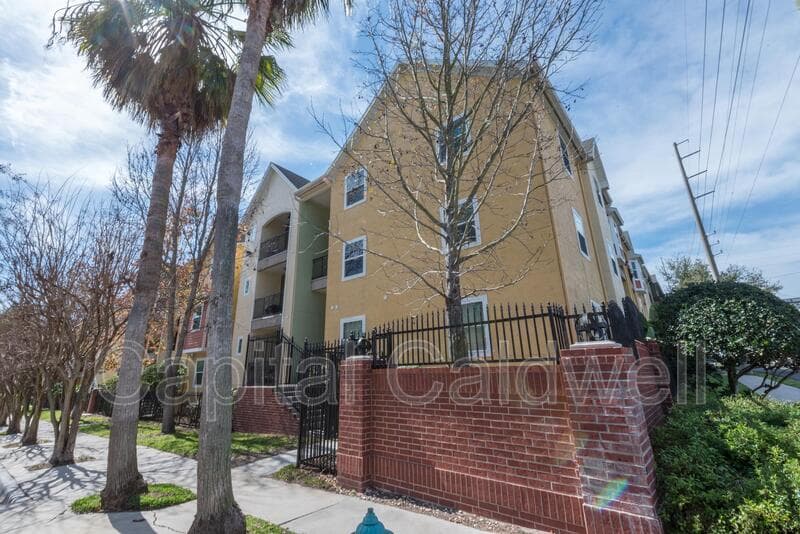 Tampa Condo: 1910 E Palm Ave #8111