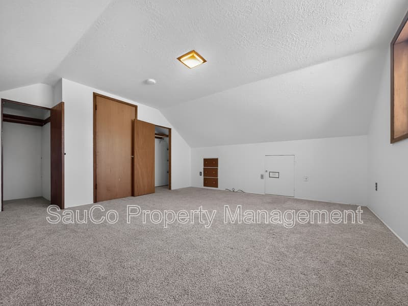 West Linn House: 2312 5th Avenue