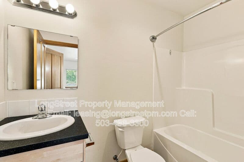 Corvallis Townhome: 132 SW Avery Ave