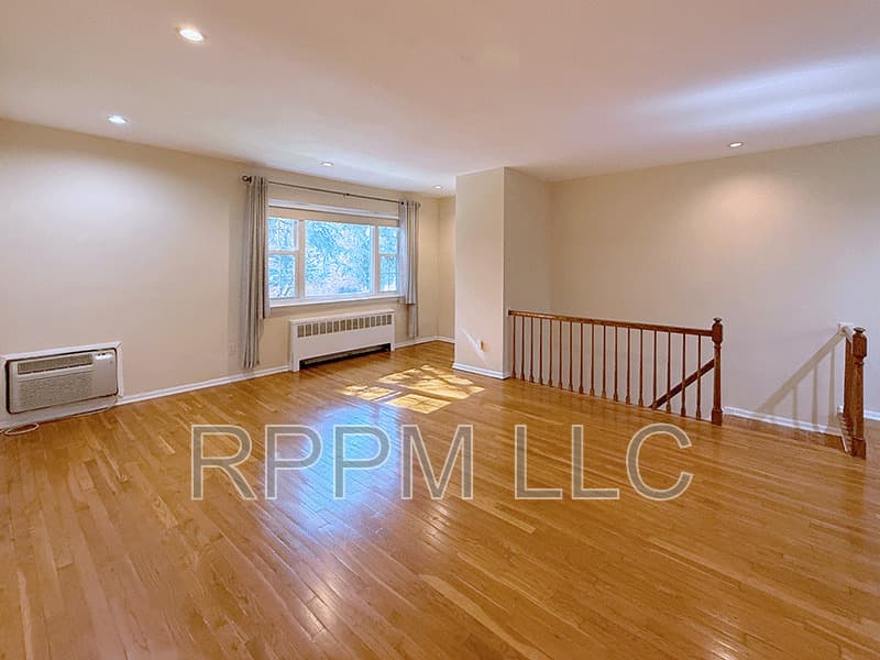 Verona Condo: 24 Wedgewood Dr #36