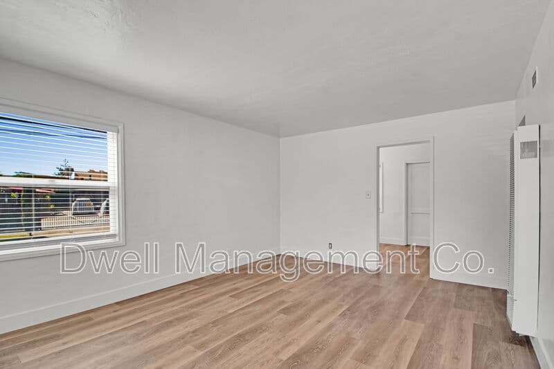 La Mesa Condo: 4913 Guava Ave