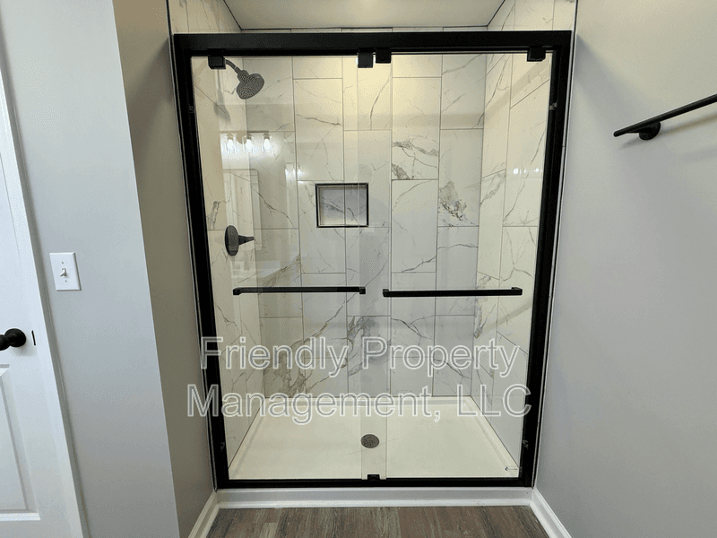 High Point House: 323 4th St