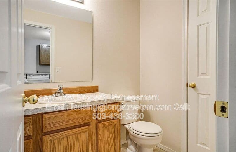 Adair Village House: 332 NE Carmen Pl