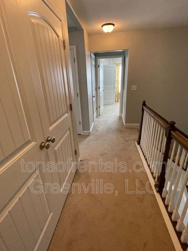 Greenville House: 536 Twin Lake Road