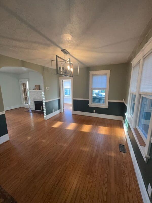 Stroudsburg House: 528 Lindbergh Avenue