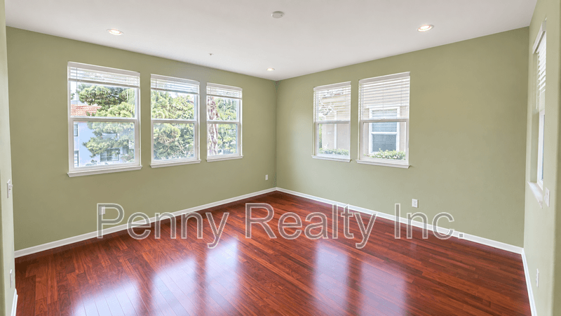 San Diego Townhome: 3011 Pacific Palm Way