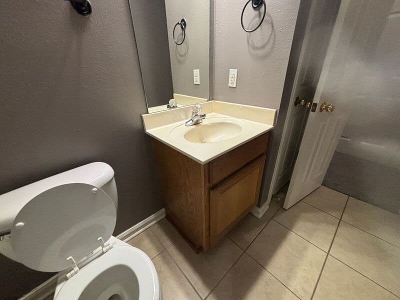Cordova House: 1481 Estacada Way