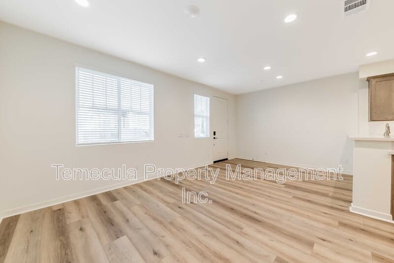 Temecula House: 32416 Tannat Drive Temecula
