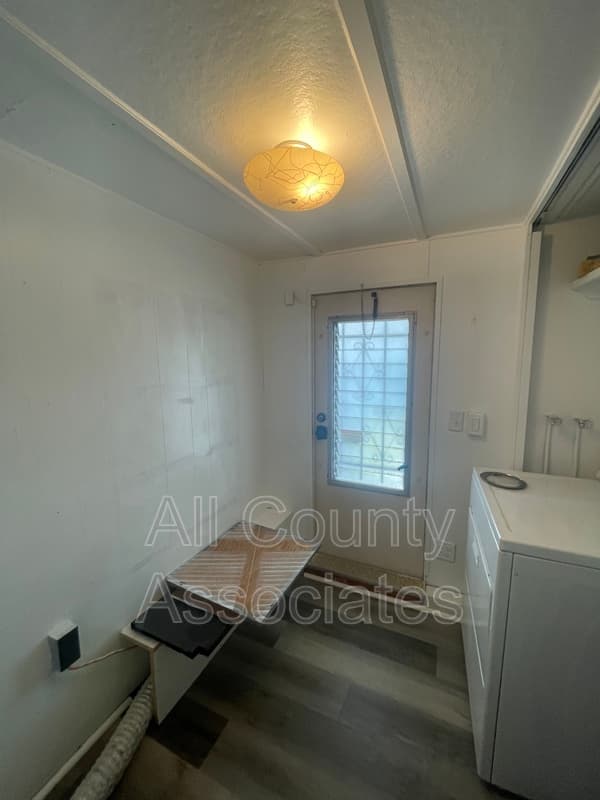 Holiday House: 2132 Kepner Dr