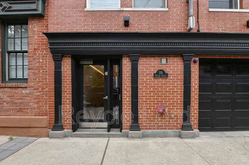 Hoboken Condo: 219 Willow Ave