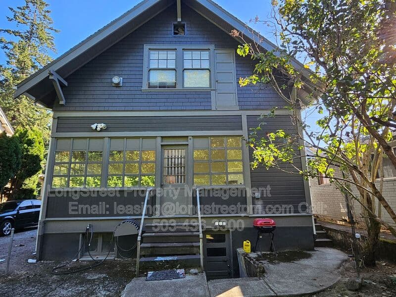 Milwaukie House: 2535 SE Monroe St