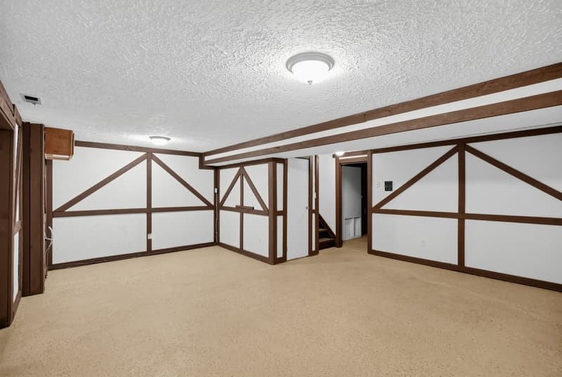 Parkville Condo: 139 East Orange Court