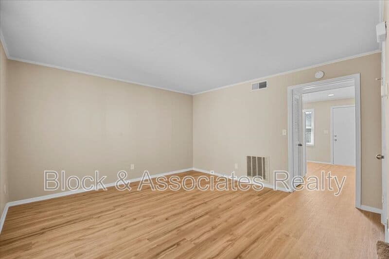 Greensboro Condo: 1628 Spring Garden