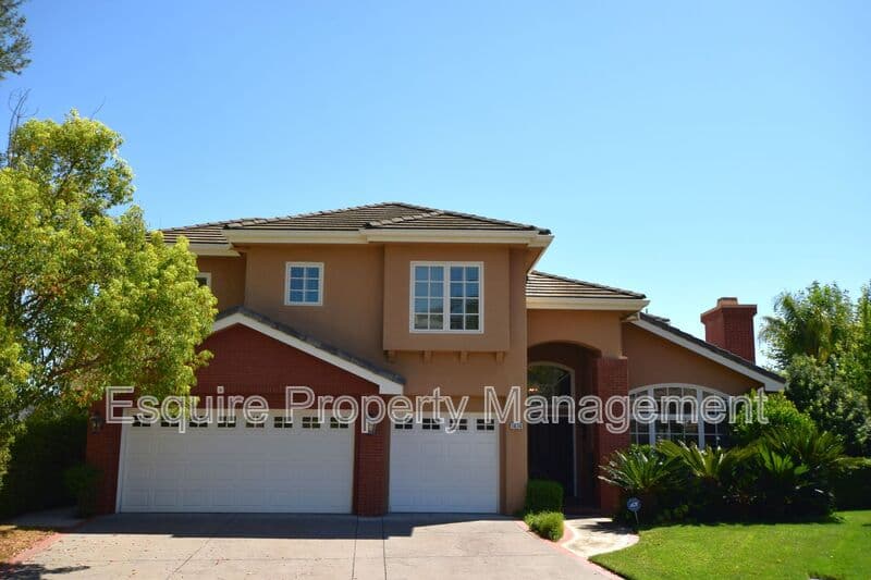 LAKE SHERWOOD House: 1674 BUSHGROVE CT