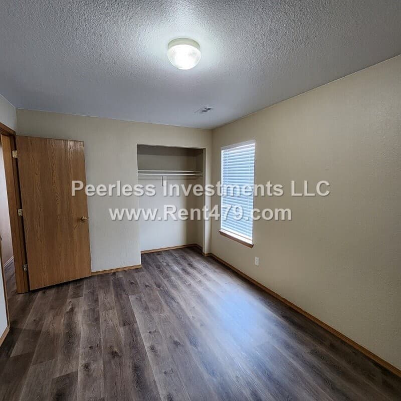 Springdale Townhome: 844-A Lariat St