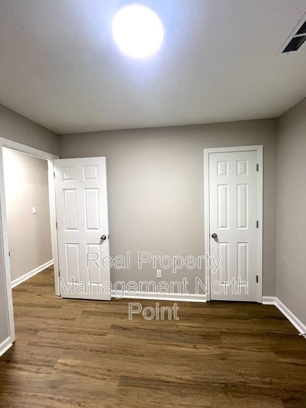 College Park Condo: 5843 Summerglen Ln