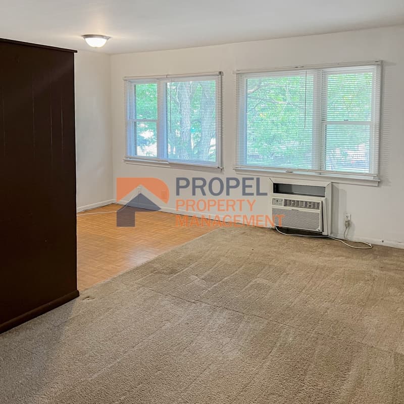 Wayne Condo: 35505 Michigan - Apt 2