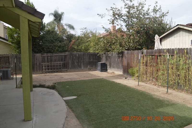 Turlock House: 625 Helen Drive