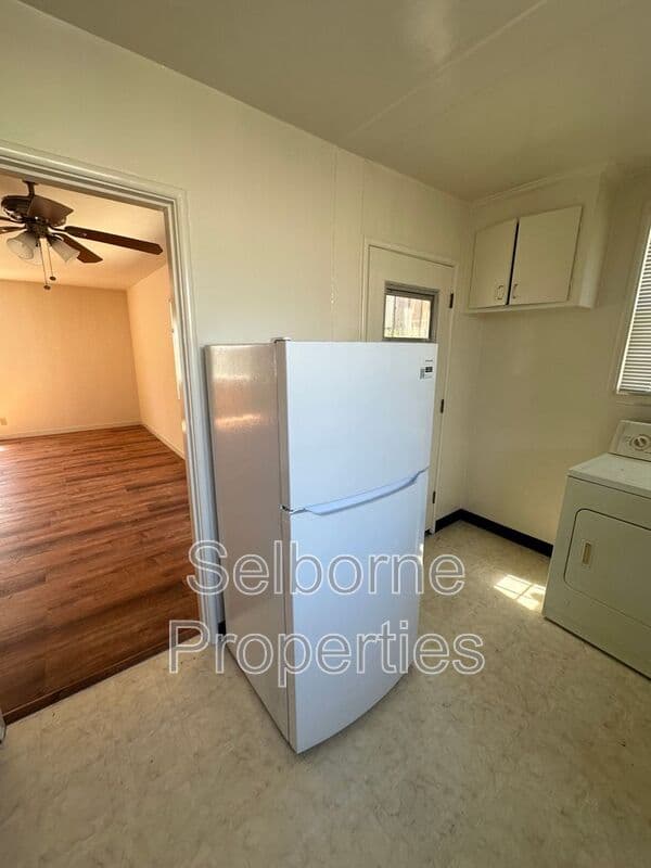 Oakland House: 1945 East 29th Street