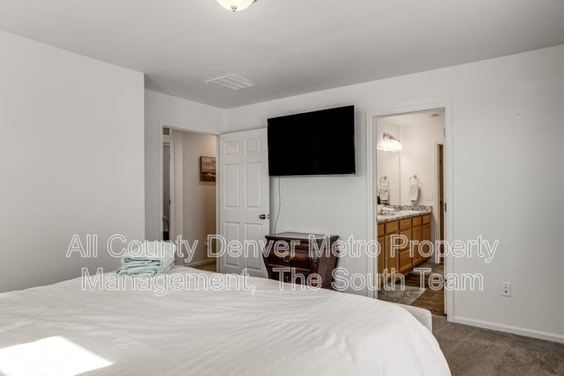 Aurora House: 4142 N Rome St