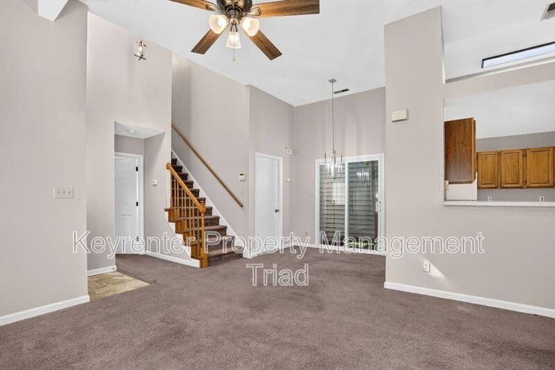 Greensboro House: 3607 McCuiston RD
