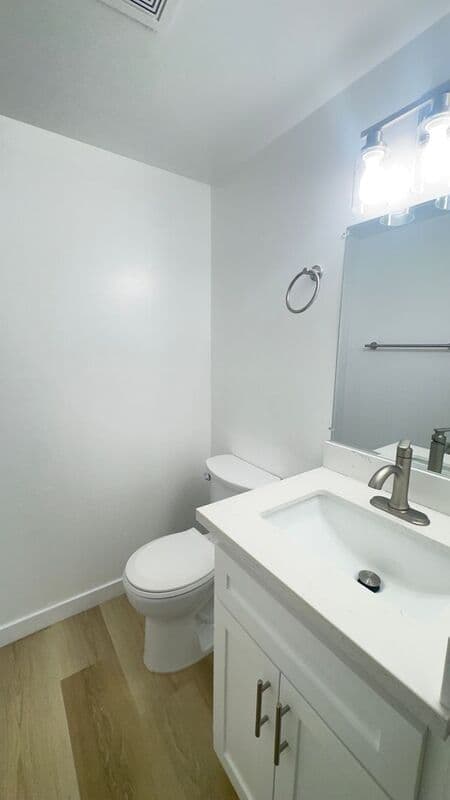 Glendora House: 1254 E Ada Ave