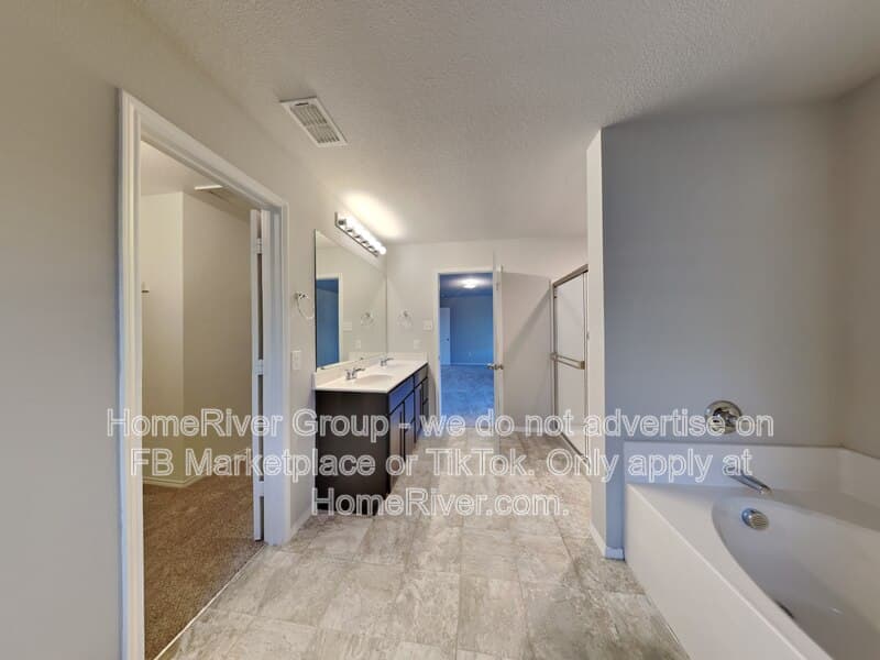 Fort Worth House: 6256 Topsail Dr
