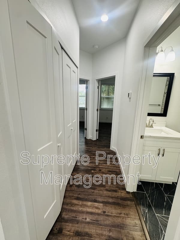 New Port Richey House: 6065 Vermont Avenue