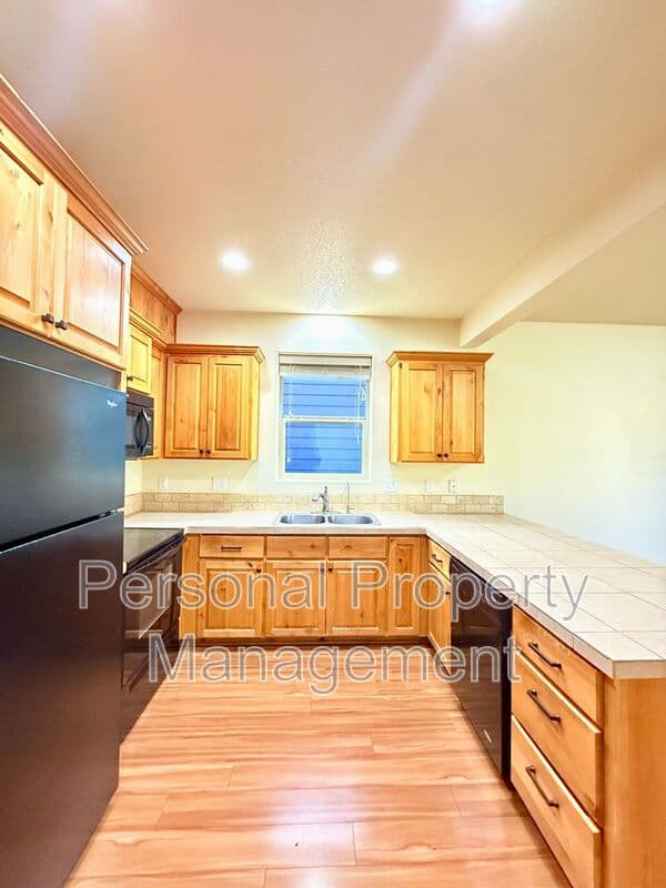 Vancouver House: 137 NW 76th St