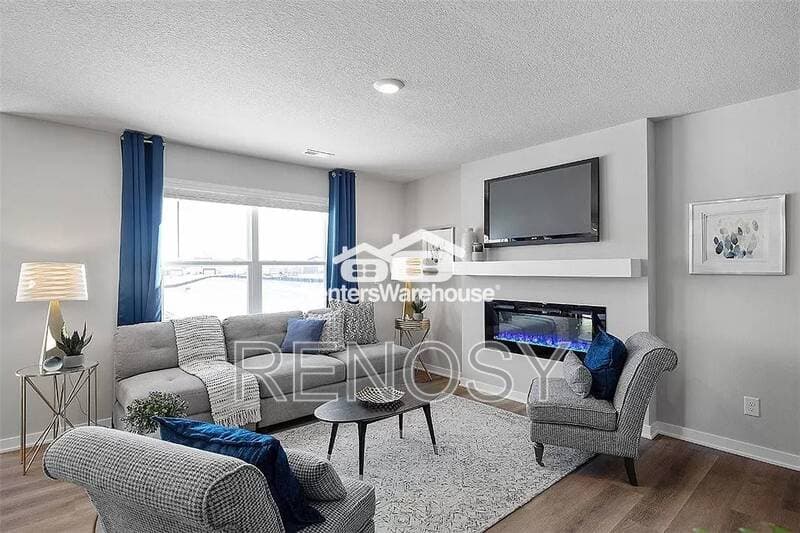 Adel House: 2124 Bugge Drive
