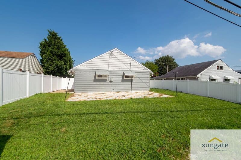 Rosedale House: 1908 Wilhelm Ave