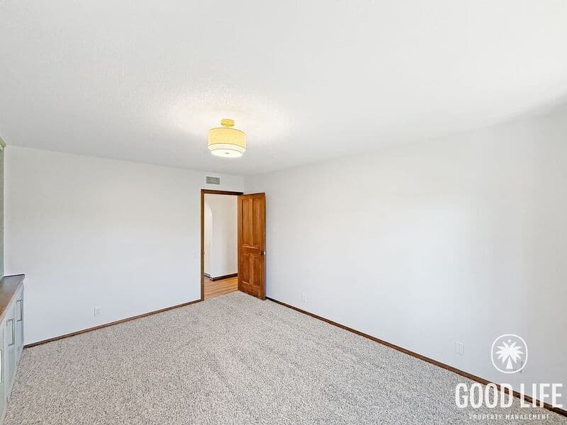 Corona House: 9250 Beazley Ln