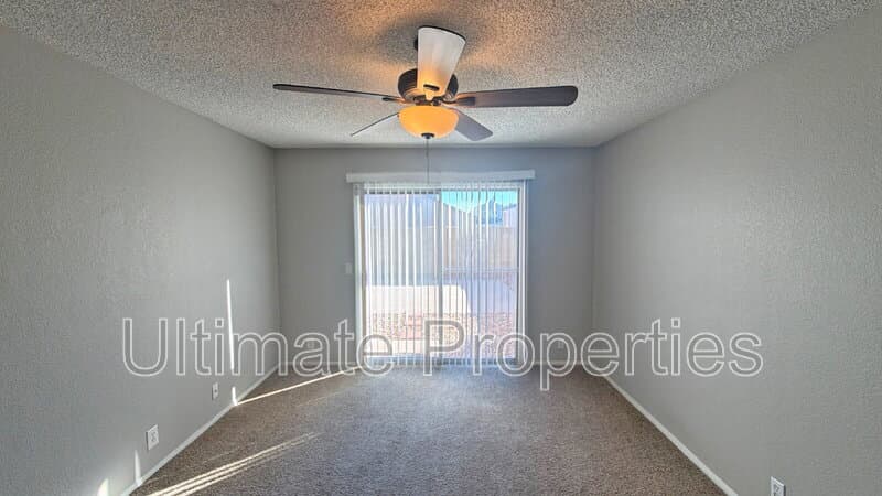 Glendale House: 3957 W Chama Dr